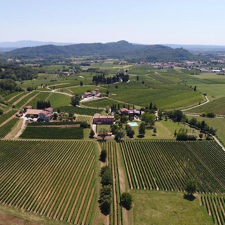 Tenuta Perusini Corno di Rosazzo Exteriör bild